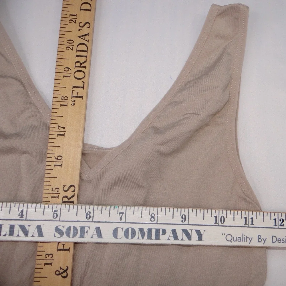 Light Control V‎ Neck Tank Beige Smoothing Camisole Slip M